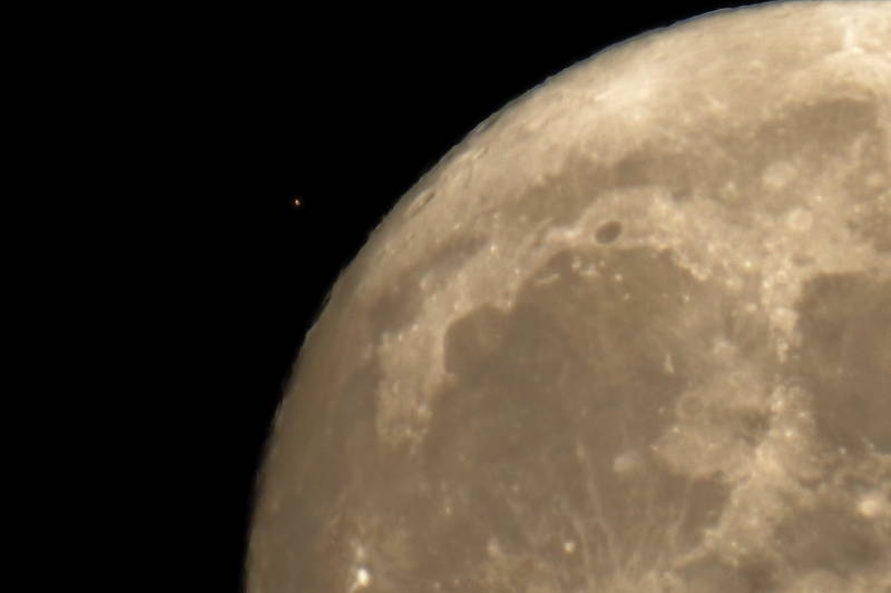Moon & Antares 4